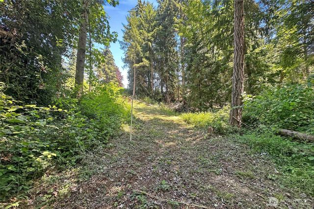 4302 W Tapps Drive E, Lake Tapps, WA 98391
