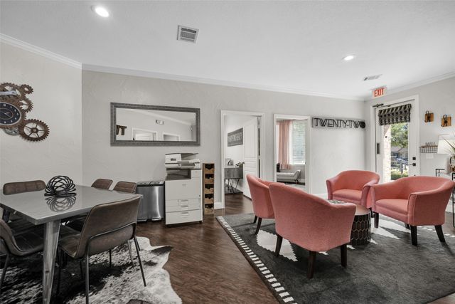550 N Walnut Creek Drive 100-D, Mansfield, TX 76063