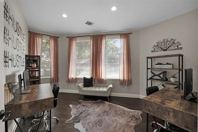 550 N Walnut Creek Drive 100-D, Mansfield, TX 76063