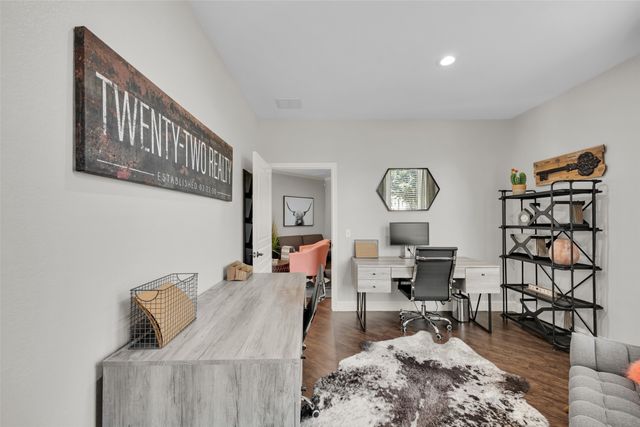 550 N Walnut Creek Drive 100-D, Mansfield, TX 76063