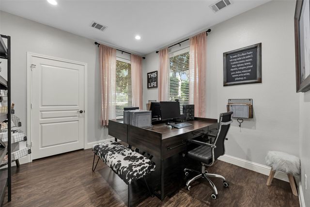 550 N Walnut Creek Drive 100-D, Mansfield, TX 76063