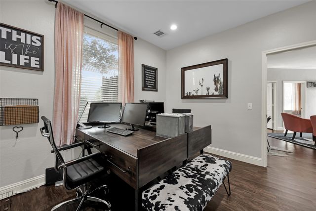 550 N Walnut Creek Drive 100-D, Mansfield, TX 76063