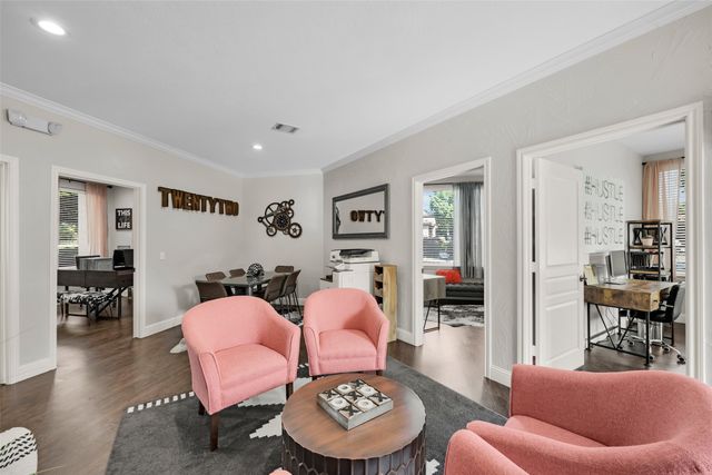 550 N Walnut Creek Drive 100-D, Mansfield, TX 76063