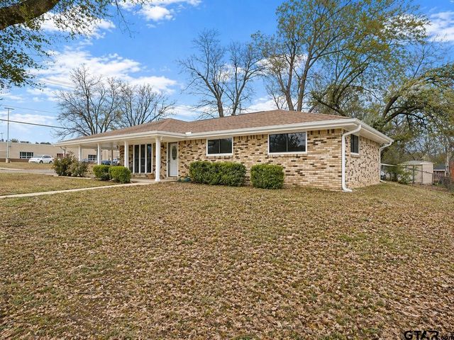 401 Hickory, Mt Pleasant, TX 75455