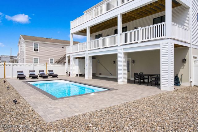2 E 15th Street, Long Beach Twp, NJ 08008