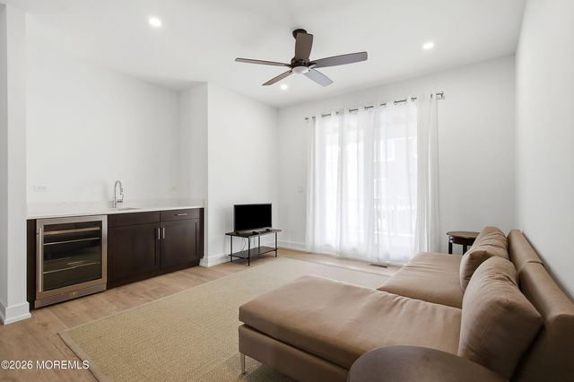 2 E 15th Street, Long Beach Twp, NJ 08008