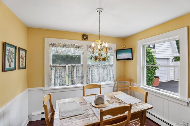 10 Boyd Avenue, Bay Shore, NY 11706