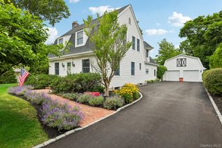 10 Boyd Avenue, Bay Shore, NY 11706