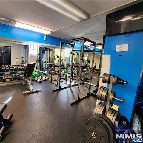 6515 Boulevard E 4 Q, West New York, NJ 07093