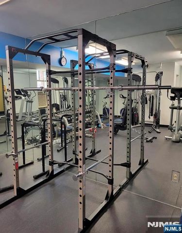 6515 Boulevard E 4 Q, West New York, NJ 07093