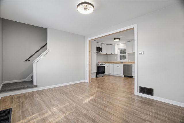 1809 Omar St, West Mifflin, PA 15122