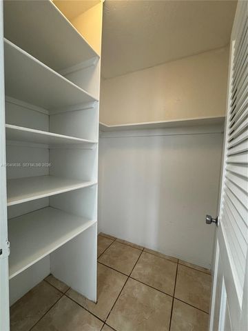 1600 NE 114th St 204, Miami, FL 33181