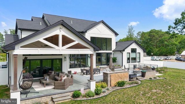 2731 FRIES MILL RD, Williamstown, NJ 08094