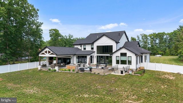 2731 FRIES MILL RD, Williamstown, NJ 08094