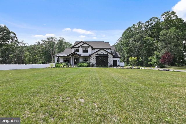 2731 FRIES MILL RD, Williamstown, NJ 08094