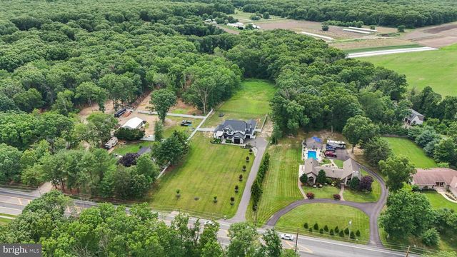 2731 FRIES MILL RD, Williamstown, NJ 08094