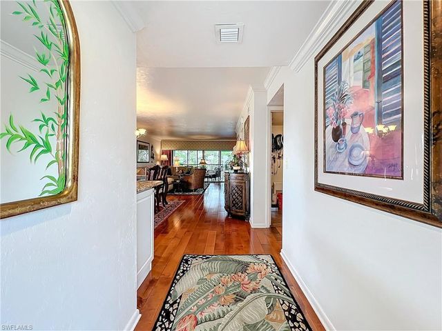 1065 8th ST S # 203, Naples, FL 34102