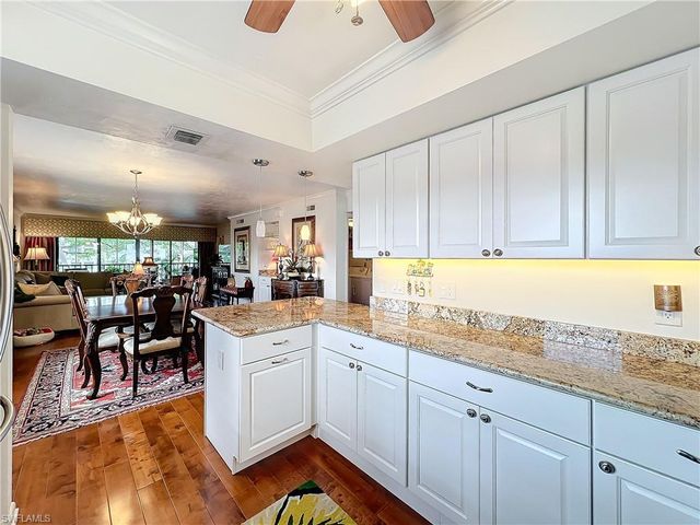 1065 8th ST S # 203, Naples, FL 34102