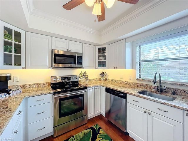 1065 8th ST S # 203, Naples, FL 34102