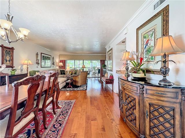 1065 8th ST S # 203, Naples, FL 34102