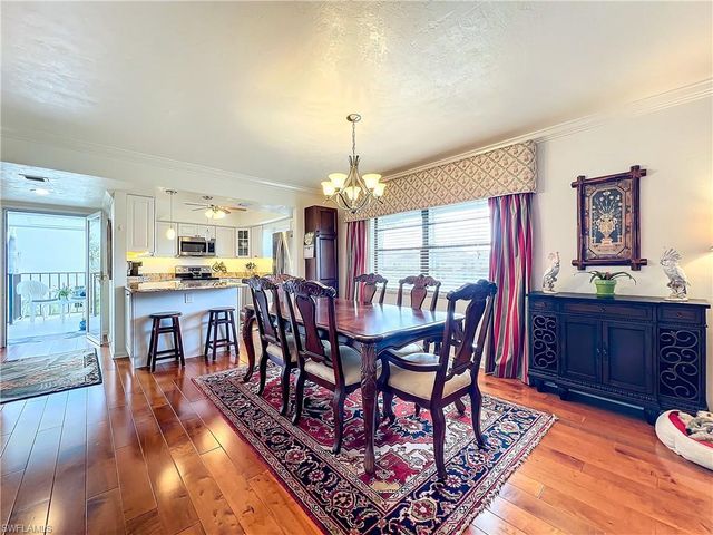 1065 8th ST S # 203, Naples, FL 34102