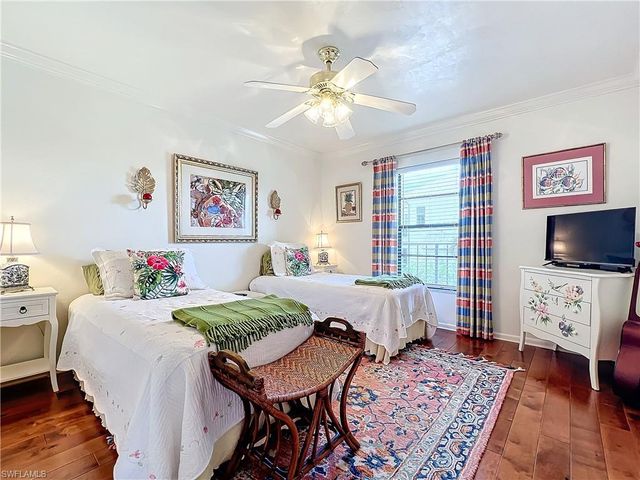 1065 8th ST S # 203, Naples, FL 34102