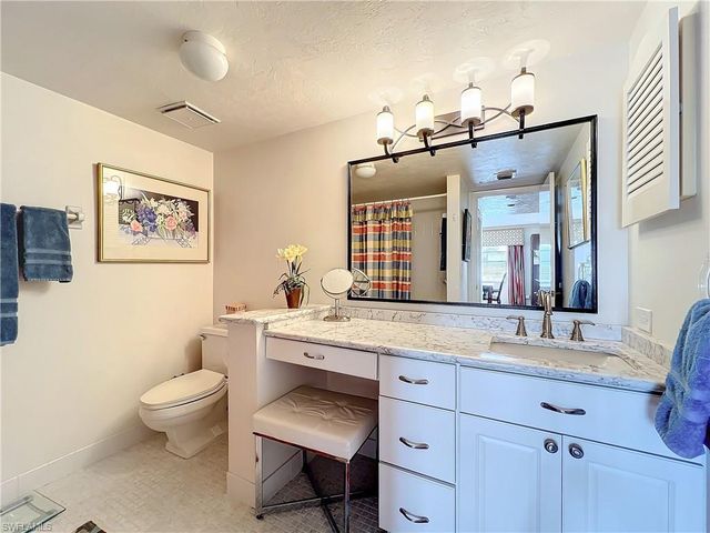 1065 8th ST S # 203, Naples, FL 34102