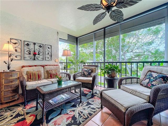 1065 8th ST S # 203, Naples, FL 34102