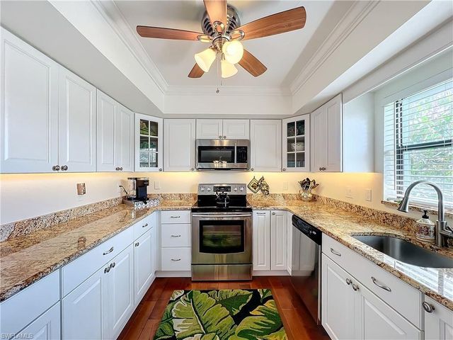 1065 8th ST S # 203, Naples, FL 34102