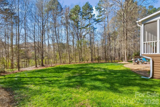 17142 Harcombe Drive, Charlotte, NC 28277