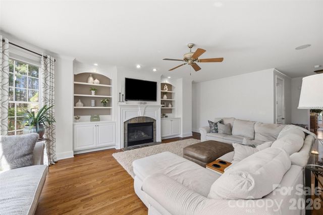 17142 Harcombe Drive, Charlotte, NC 28277