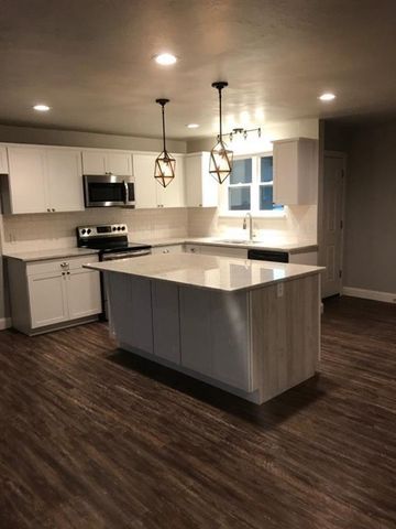 2620 Keats Place, The Village, OK 73120