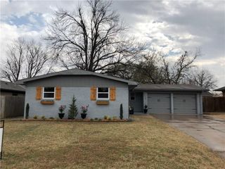 2620 Keats Place, The Village, OK 73120