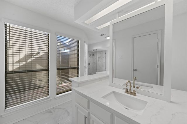 4013 Saint Christopher Lane, Dallas, TX 75287