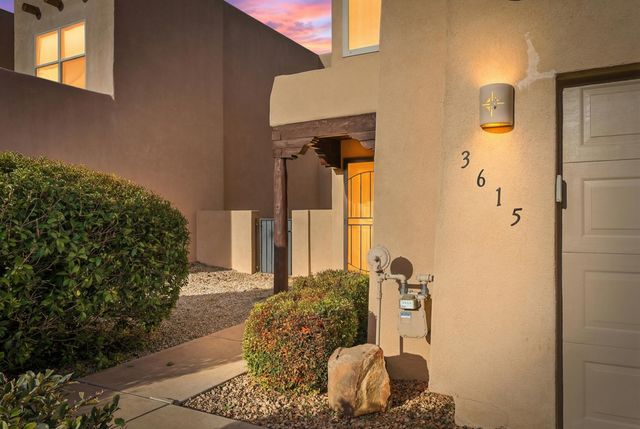 3615 Yipee Calle Court NW, Albuquerque, NM 87120