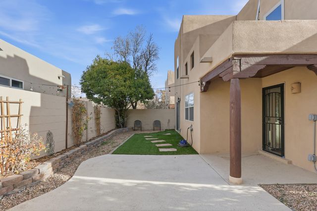 3615 Yipee Calle Court NW, Albuquerque, NM 87120