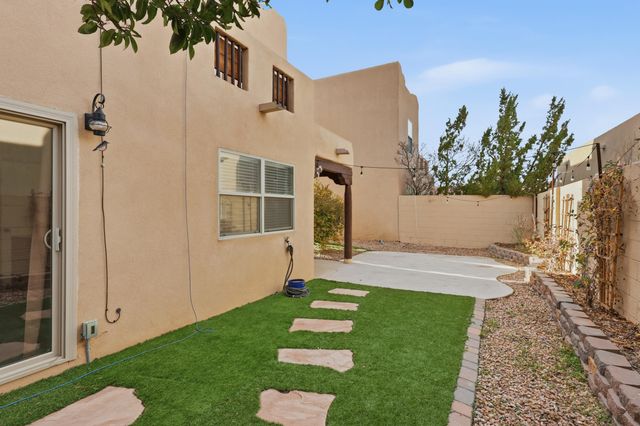 3615 Yipee Calle Court NW, Albuquerque, NM 87120