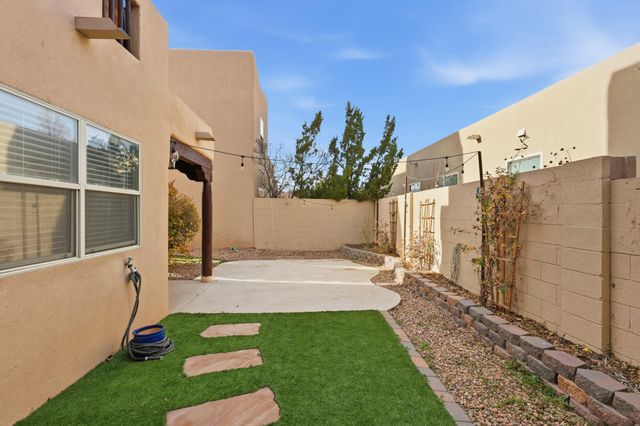 3615 Yipee Calle Court NW, Albuquerque, NM 87120
