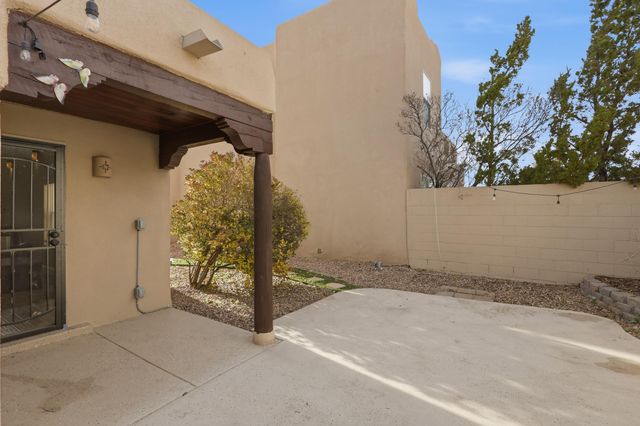 3615 Yipee Calle Court NW, Albuquerque, NM 87120
