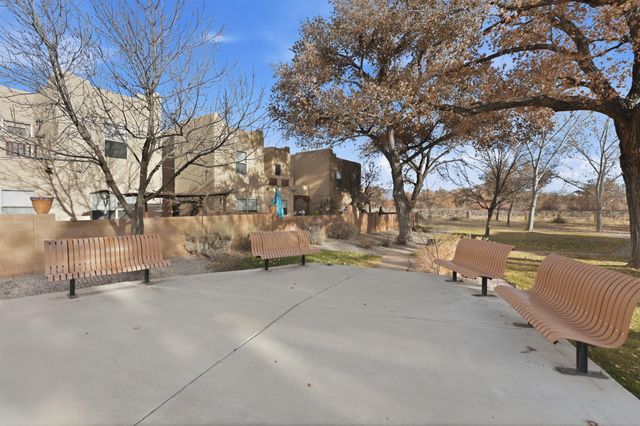 3615 Yipee Calle Court NW, Albuquerque, NM 87120