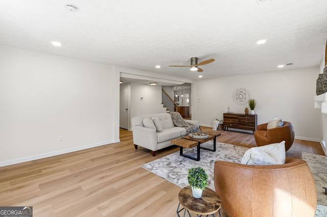 4146 Chimney Lake Drive NE, Roswell, GA 30075