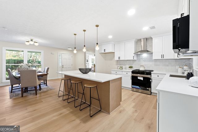 4146 Chimney Lake Drive NE, Roswell, GA 30075