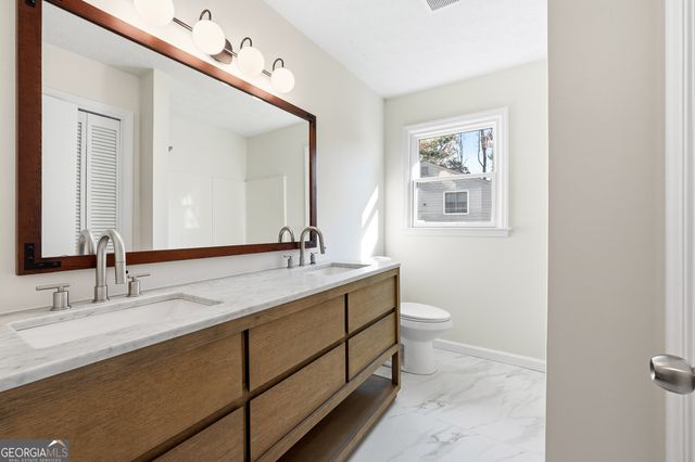 4146 Chimney Lake Drive NE, Roswell, GA 30075