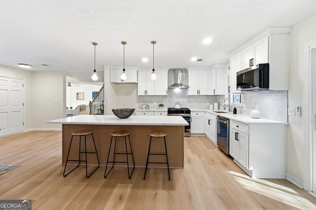 4146 Chimney Lake Drive NE, Roswell, GA 30075