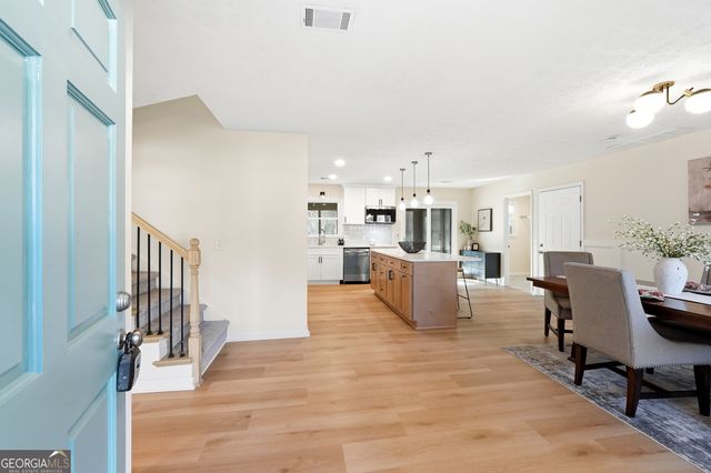 4146 Chimney Lake Drive NE, Roswell, GA 30075