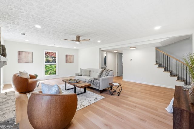 4146 Chimney Lake Drive NE, Roswell, GA 30075