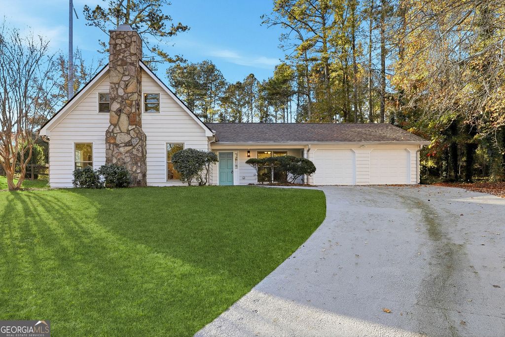 4146 Chimney Lake Drive NE, Roswell, GA 30075