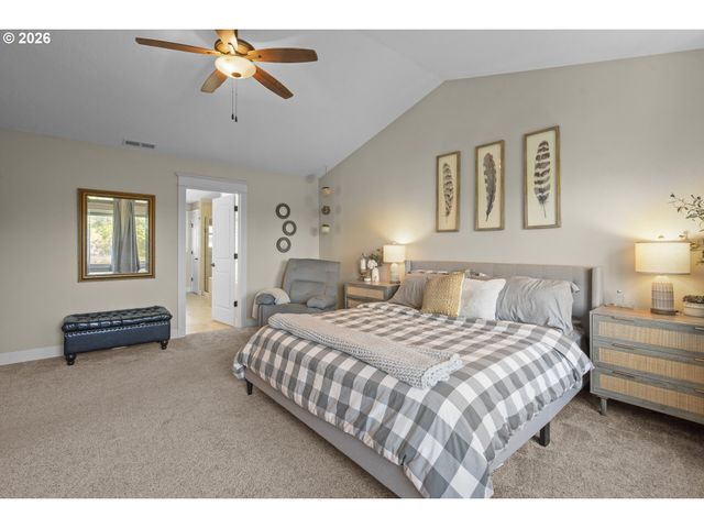 5102 E LONGEST Dr, Newberg, OR 97132