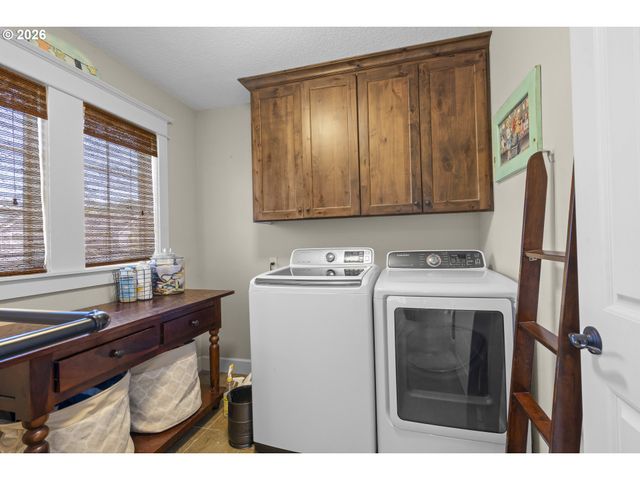 5102 E LONGEST Dr, Newberg, OR 97132