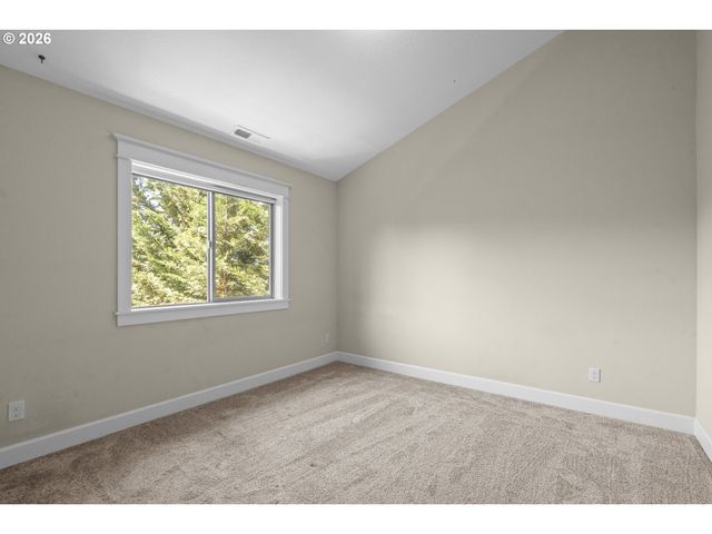 5102 E LONGEST Dr, Newberg, OR 97132